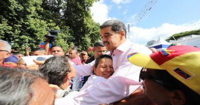 Pueblo de Aragua recibe al presidente Maduro con efusividad y amor