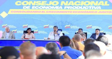 Presidente Maduro instruye transformar el Estado para servir a la economía