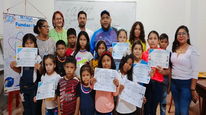 Jóvenes de Amazonas refuerzan conocimientos en informática