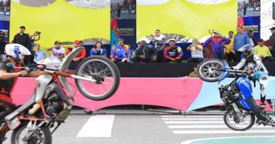 Presidente Maduro declara la motopirueta como deporte nacional