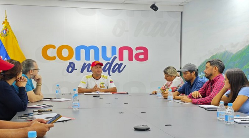 Inicia un gran despliegue de MinComunas en el país
