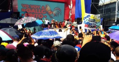 Pueblo de Apure recibe con amor y alegría al presidente Maduro