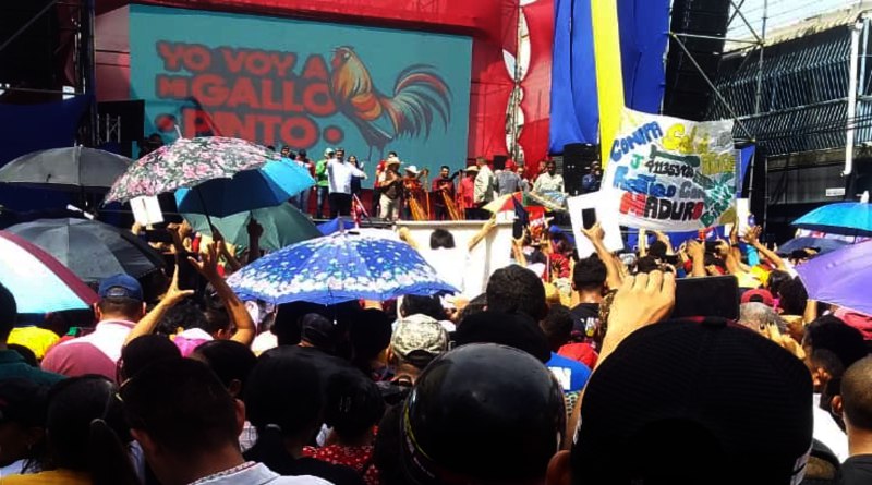 Pueblo de Apure recibe con amor y alegría al presidente Maduro