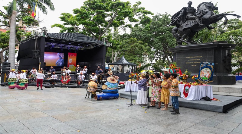 Cultores realizan caminata con los tambores del ALBA-TCP en Caracas