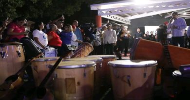 Entregan instrumentos a grupo de los "Niños Cantores de Paraguaná" en Falcón