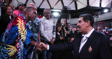 Gobierno nacional celebra a los Diablos Danzantes y aprueba recursos para la cultura
