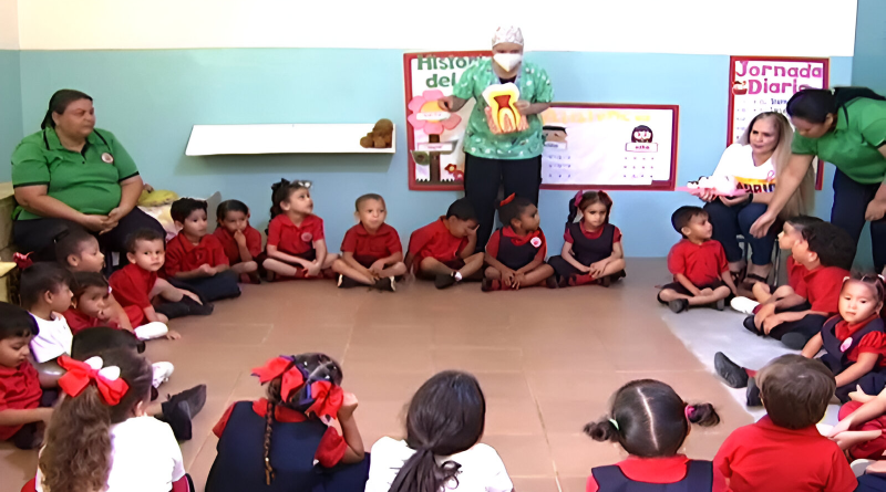 Programa "Salud va a la Escuela" realizó jornada de prevención sobre amebiasis en Sucre