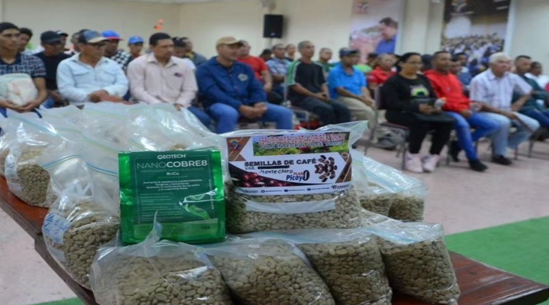Vicepresidenta Delcy Rodríguez lideró encuentro con caficultores del país