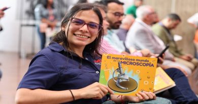Libro “El maravilloso mundo de la microscopía” acerca a los niños con la ciencia