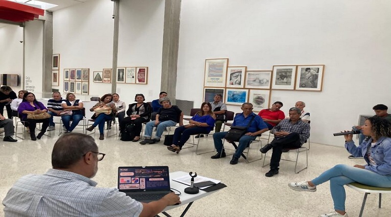 Realizan conversatorio “Integralidad en la nueva didáctica de las ciencias”