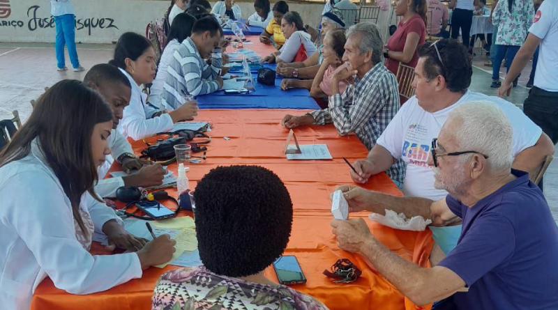 Atienden más de 170 abuelos en jornada integral de salud para adultos mayores en Guárico