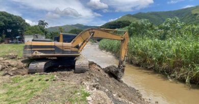 Avanzan trabajos del plan pre lluvias en Revenga como parte 1×10 del buen gobierno