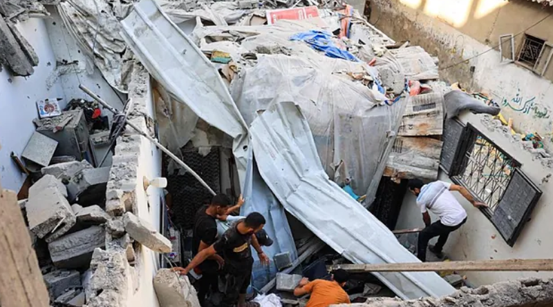 Bombardeo a escuela de Gaza deja almenos 16 muertos