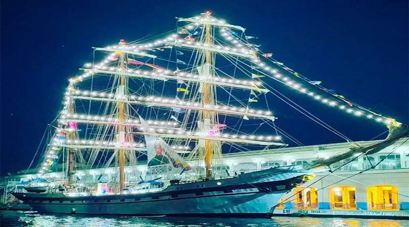 Arriba al Puerto de La Guaira el Embajador sin Fronteras