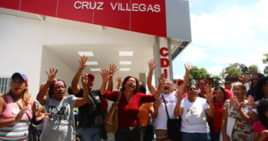 Entregan de paquete el CDI Cruz Villegas en Parroquia Coche de Caracas