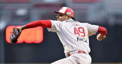 Venezolano Erick Leal sigue intratable en con los Diablos Rojos