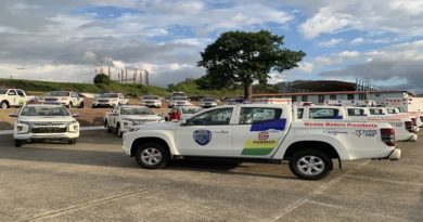 Entregan unidades policiales y ambulancias en Guarico