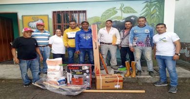 Entregan insumos para la producción agrícola en Lara