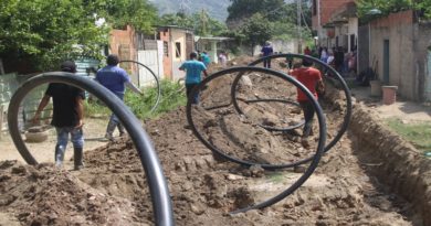 Gobierno Bolivariano entrega más obras para el pueblo de Mariño