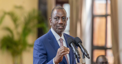 Presidente de Kenia destituye a mayoría de ministros de su gabinete