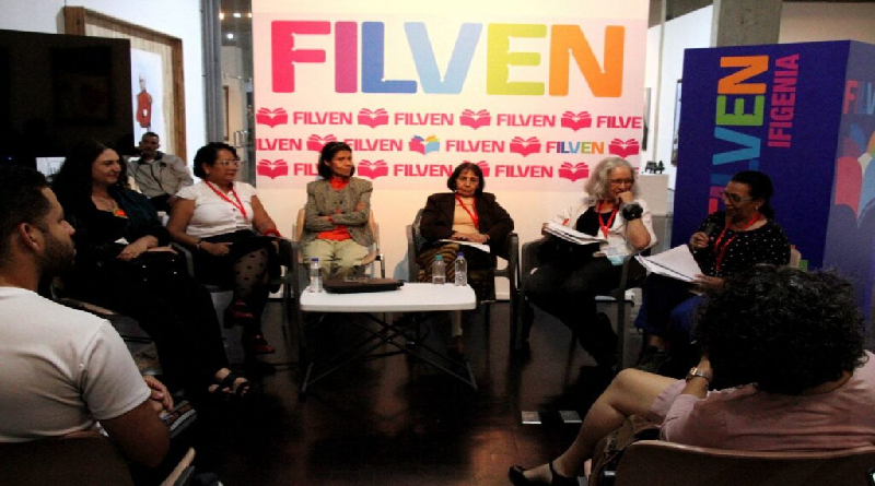 Culmina Foro Internacional Narrativas de Mujer en la Filven