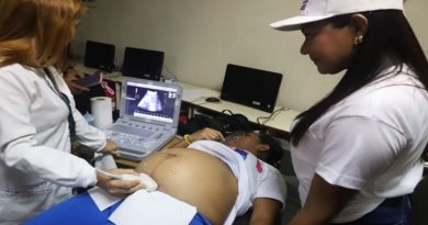 Mujeres del sector 23 de enero de Maturín atendidas en jornada médica