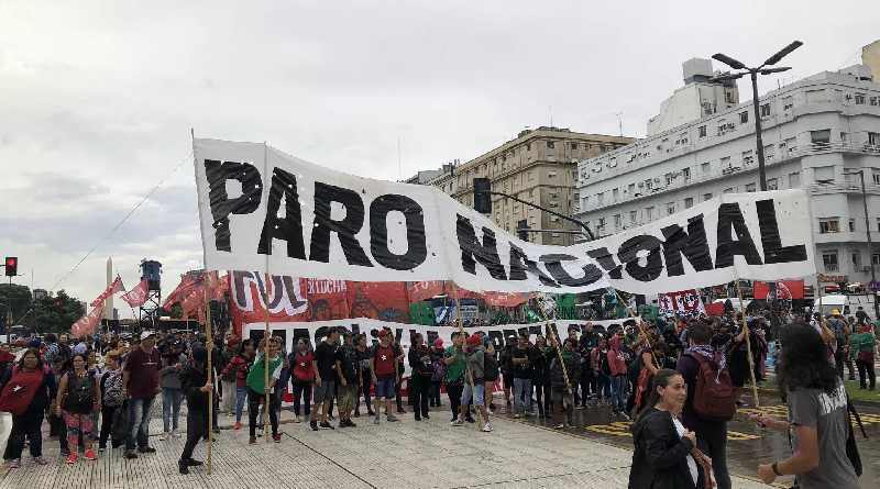 Trabajadores argentinos realizarán paro el 7 de agosto