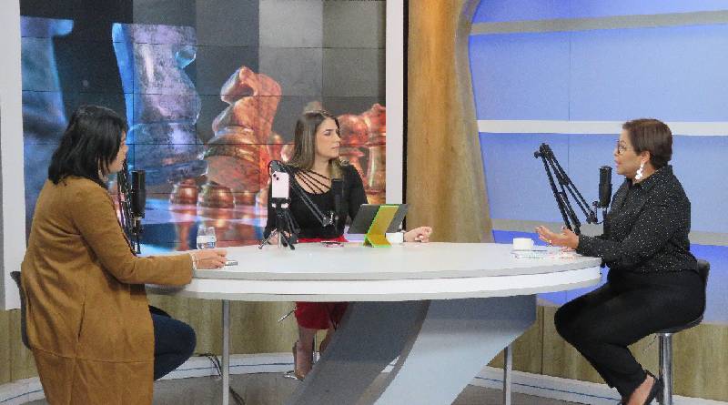 Partidos coinciden en la existencia de políticas favorables para las mujeres