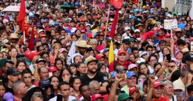 Nicolás Maduro ratificó compromiso con el pueblo y el legado de Chávez en Los Teques