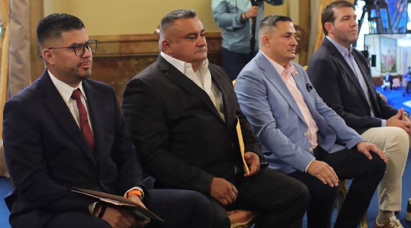 Durante la reunión con líderes y lideresas de la oposición que se han declarado independientes, y expresan su apoyó a la gestión del Gobierno nacional, el presidente de la República Bolivariana de Venezuela, Nicolás Maduro Moros, quien aseguró que la campaña de los bots informáticos que realiza la extrema derecha para tergiversar la realidad del país, no podrá con los votos del pueblo el próximo 28 de julio.