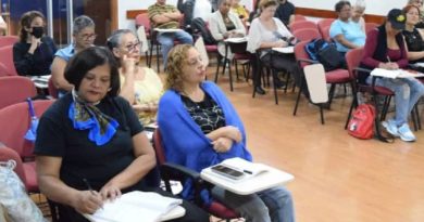 Tercer edad recibe formación para apalancar emprendimientos