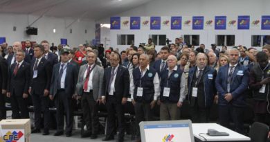 Ministro Gil agradece a delegación sudafricana por valorar presidenciales 2024