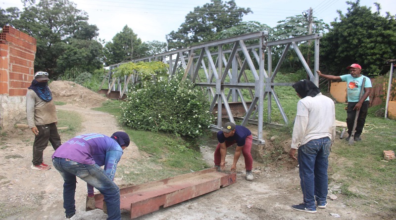 Puente peatonal favorecerá habitantes de Güerito La Ceiba en Mariño
