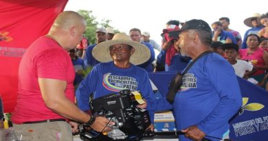 Entregan 128 financiamientos a pueblo pescador del Zulia