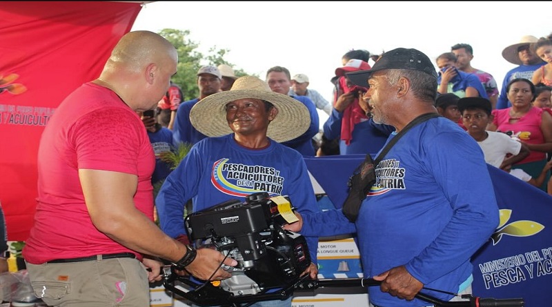 Entregan 128 financiamientos a pueblo pescador del Zulia