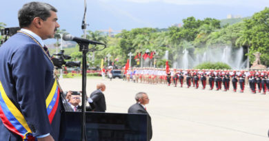 Inicia desfile cívico-militar por los 213 años del día de la independencia de Venezuela