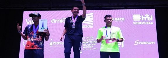Whinton Palma ganó la Carrera 5K Nocturna Miranda