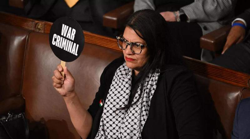 Llaman criminal de guerra a Benjamin Netanyahu durante su discurso en el Capitolio