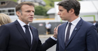 Macron mantiene a Attal como primer ministro pese a derrota electoral