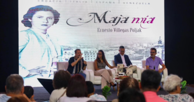Ministro Ernesto Villegas bautiza su libro Maja Mía en la 19ª Filven