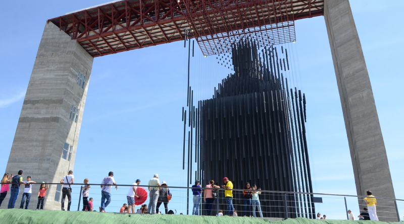 Presidente Nicolás Maduro visita el monumento de la Divina Pastora en Barquisimeto