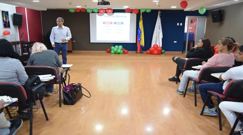 Inauguran taller de emprendimiento para impulsar el desarrollo profesional