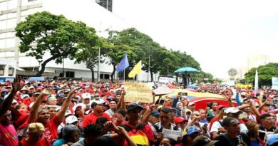 Comunas y Movimientos Sociales