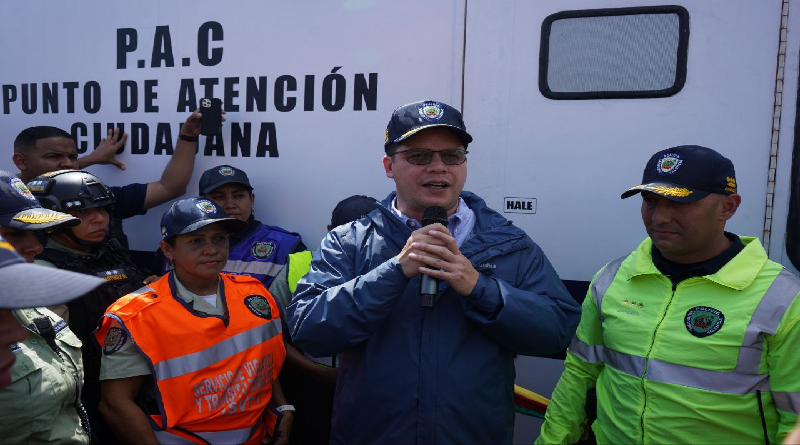 Reinauguran módulo policial quemado por grupos terroristas en Valencia
