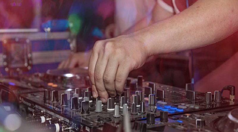 ¿Por qué algunas canciones hacen bailar más que otras?