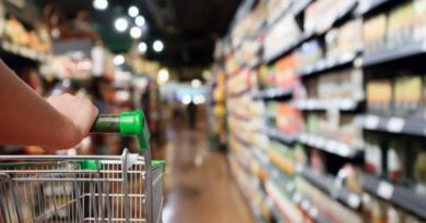Tienda de descuento de EEUU alerta que sus clientes quedan sin dinero a finales de mes