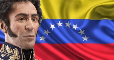 ¿Sabes por qué la octava estrella en nuestra bandera tricolor?