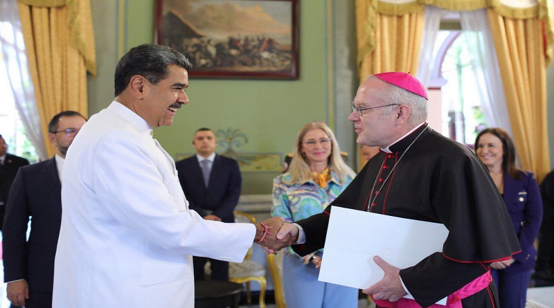 Maduro iglesia católica
