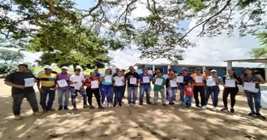 Productores reciben certificado nacional de vacunación contra fiebre aftosa