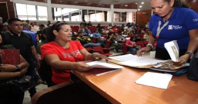 Fondeem y el Banco del Tesoro imparten inducción financiera a emprendedores